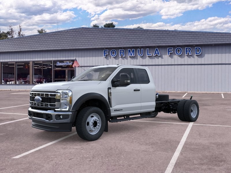 2026 Ford Chassis Cab F-550 XL in Oxford White — front three-quarter view